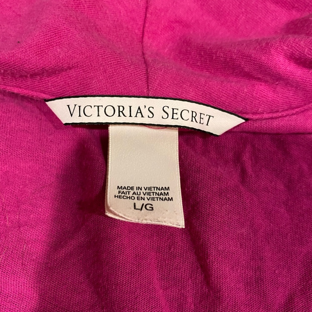 Vs Robe - image 2